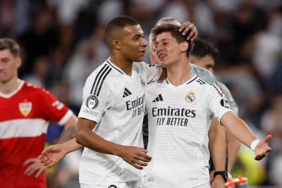 Arda Güler Mbappenin təyyarədəki yuxulu halını paylaşdı, Mbappe cavab verdi
