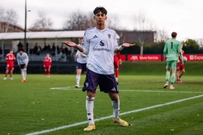 "Barselona" "Mançester Yunayted"in 15 yaşlı istedadı JJ Qabrielə görə hərəkətə keçdi