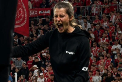 "Yunion Berlin" qadın baş məşqçi ilə ilk qələbəsini qazandı və tarix yazdı