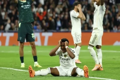 "Real" "Mançester Siti"yə, "Napoli" "Benfika"ya uduzdu