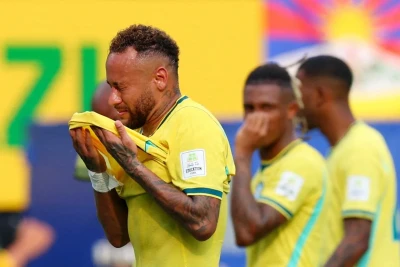Neymar karyerasını başa vurub