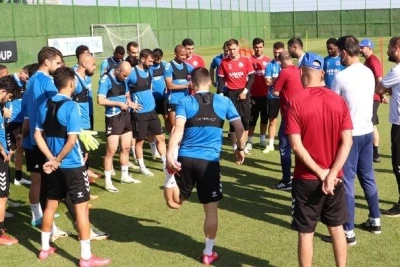 "Araz-Naxçıvan" "Alanyaspor"la heç-heçə etdi