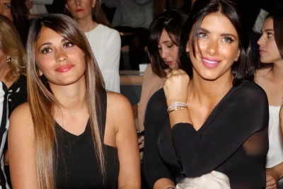Antonella Rokuzzo "Komo" matçında Daniella Seman ilə birgə görüntülənib
