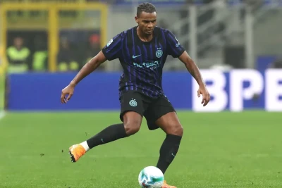 Akanji "Mançester Siti"yə qışda qayıtmayacağını bildirdi