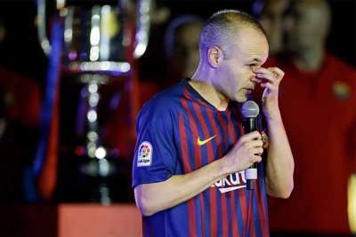 Andres İnyesta məşqçilik karyerası və "Barselona"ya qayıdışı barədə danışıb
