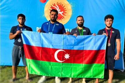 Çimərlik güləşi üzrə Vüsal Əliyev və İbrahim Yusubov dünya çempionu oldular - FOTO