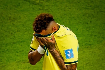 Neymar debütü ilə bağlı danışdı