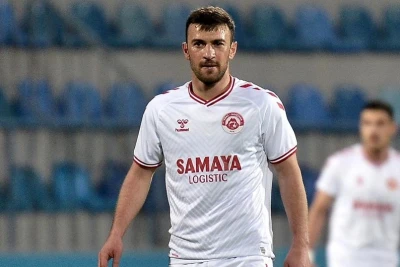 Qara Qarayev Azərbaycan çempionatlarında 350-ci matçına çıxıb