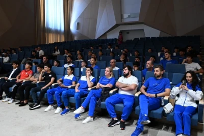 Avqust ayında beynəlxalq yarışlarda uğur qazanmış idmançılarla Gənclər və İdman Nazirliyinin görüşü