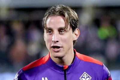 "Fiorentina"nın futbolçusu ürəyinə defibrilyator qoşulmasına razılaşıb