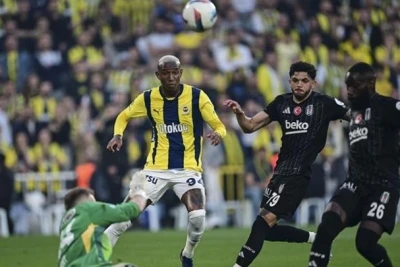 "Beşiktaş" "Fənərbaxça" üzərində qələbə qazandı