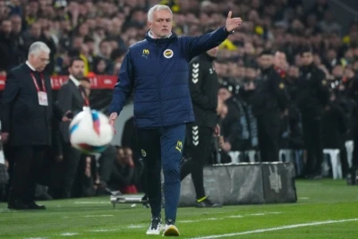 Trossard Mourinyonun çağırışından sonra "Fənərbaxça"ya keçməyə razılaşıb