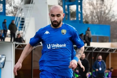 Bıçaqlanan Veysəl Rzayev “Kəpəz”dən gedir