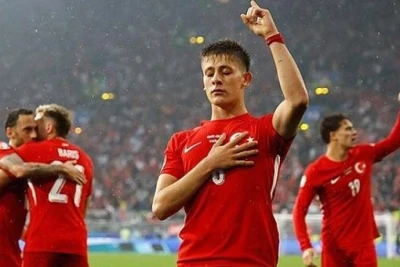 Arda Gülər Lamin Yamalla müqayisəyə qarşı çıxdı: "Fərqli oyunçularıyıq"