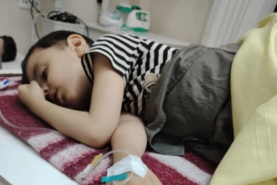 Autizmli Nihatın müalicəsi üçün anası yardım istəyir