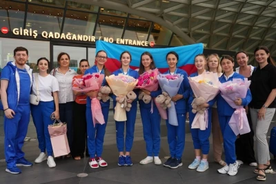 Universiadada 3 medal qazanmış Azərbaycan gimnastları Bakıya qayıdıb