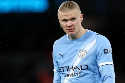 Holann İngiltərə Premyer Liqasında ən yüksək maaş alan futbolçudur