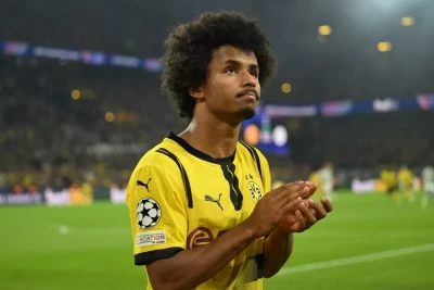 Karim Adeyemi həyat yoldaşının arzusu ilə "Borussiya Dortmund"dan ayrılmaq istəyir