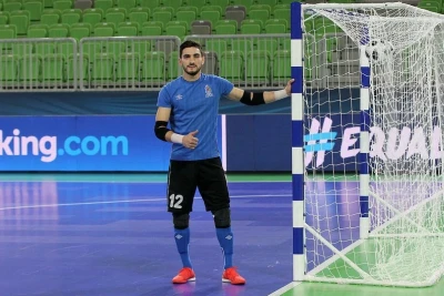 Rövşən Hüseynli: "Vitali Borisovla danışdım, yığma İsveçdən qayıdandan sonra məşqlərə qoşulacam" - MÜSAHİBƏ
