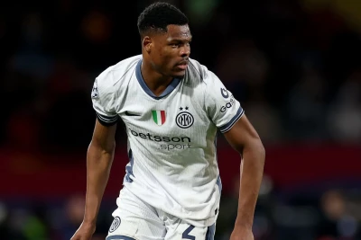 "Liverpul" Denzel Dumfrisin transferi üçün danışıqlara başlayıb