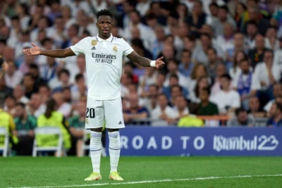 "Real Madrid" Vinisiusu satmaq variantını nəzərdən keçirir: Səbəb müqavilədir