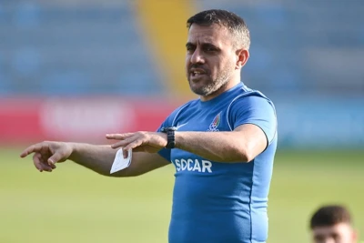 Ayxan Abbasov: "Bu cür yoxlama oyunları futbolçuların faydasına xidmət edir"