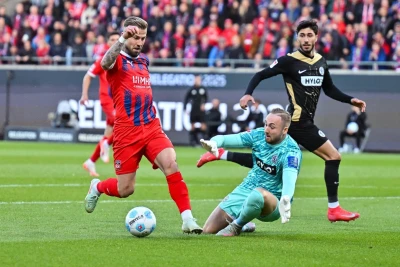Bundesliqada pley-offun ilk matçında 4 qol - VİDEO