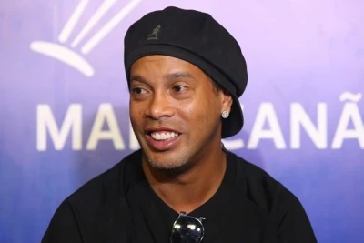 Ronaldinyo Çempionlar Liqası finalı öncəsi PSJ-ni dəstəklədi
