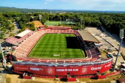"Barselona" "Valensiya" ilə oyunu "Jirona"nın stadionunda keçirmək üçün danışıqlara başlayıb