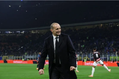 Massimiliano Alleqri "Milan"da 100-cü qələbəsinə çatıb