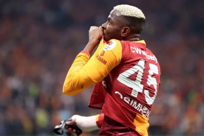 Mançester Yunayted Osimheni transfer edə bilər