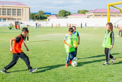 Naxçıvanda UEFA Kütləvi Futbol Həftəsi çərçivəsində uşaq futbol festivalı keçirilib