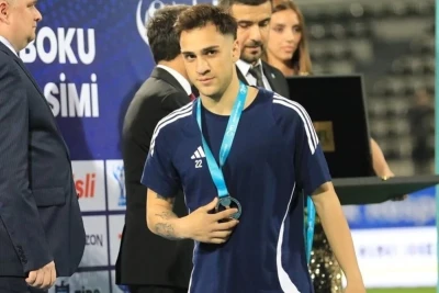 Eren Aydın "Zirə" ilə Müqavilə Müddətini Uzadıb