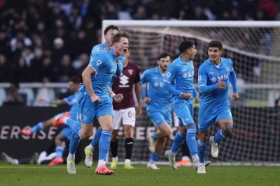 "Napoli" liderliyi qoruyub, "Latsio"nun seriyası bitib