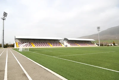 FIFA Ağsu şəhər stadionunun süni ot örtüyünü yenidən “Quality Pro” sertifikatı ilə təltif etdi - FOTO