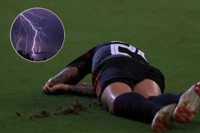 Kolumbiyada ildırım vurması nəticəsində dörd futbolçu həlak olub