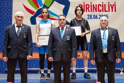 Ağırlıqqaldırma üzrə gənclər arasında Azərbaycan birinciliyində ilk 5 çəki dərəcəsində qaliblər müəyyənləşib