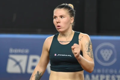 Oleynikovanın Macarıstanlı rəqibi ilə əl sıxmaqdan imtinasının səbəbi açıqlanıb