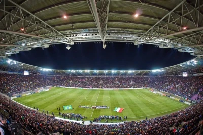 "Napoli" Stadionunun Dəhşətli Vəziyyəti "Çelsi" Azarkeşlərini Narahat Etdi - FOTO