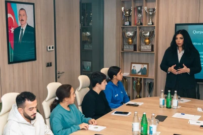 Azərbaycan güləşçiləri üçün etika və natiqlik təlimləri keçirilir