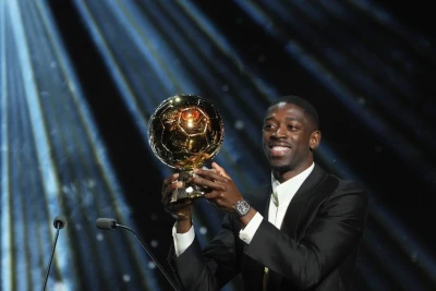 Usman Dembele "Qızıl top"u qazanaraq 20 ildən sonra ilk qaradərili, 24 ildən sonra isə ilk fransalı futbolçu oldu
