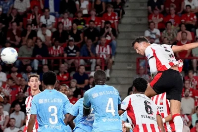 PSV yeni mövsümə darmadağın qələbə ilə başladı