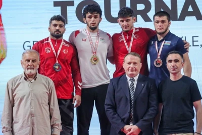 Güləşçilərimiz Yaşar Doğu Memorialında 8 medal qazanıblar