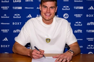 Leeds United sign Jaka Bijol for 18 million euros