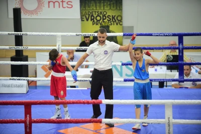 Məktəbli boksçular arasında Avropa birinciliyi: 13 finalçı, 9 bürünc medal - FOTO